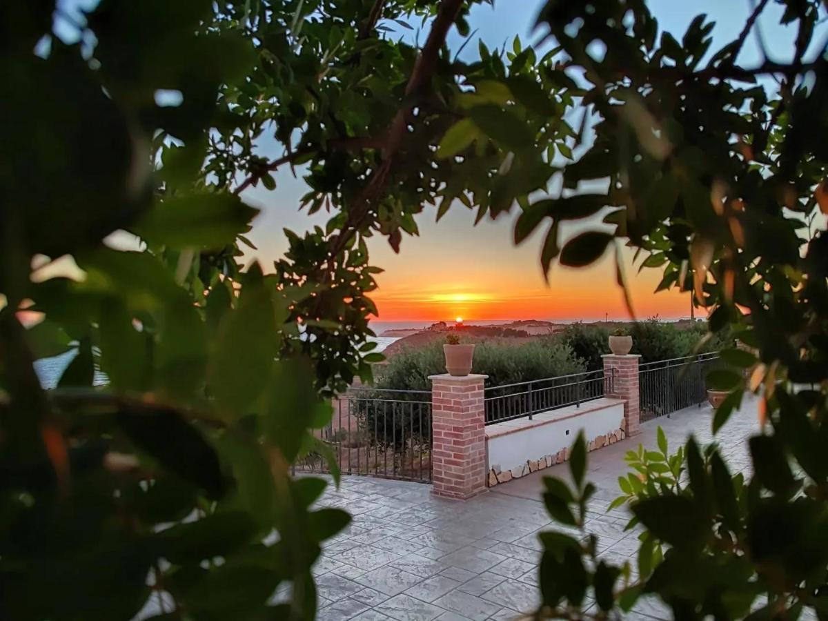 Il Casale Di Bovo Marina Montallegro Exterior foto