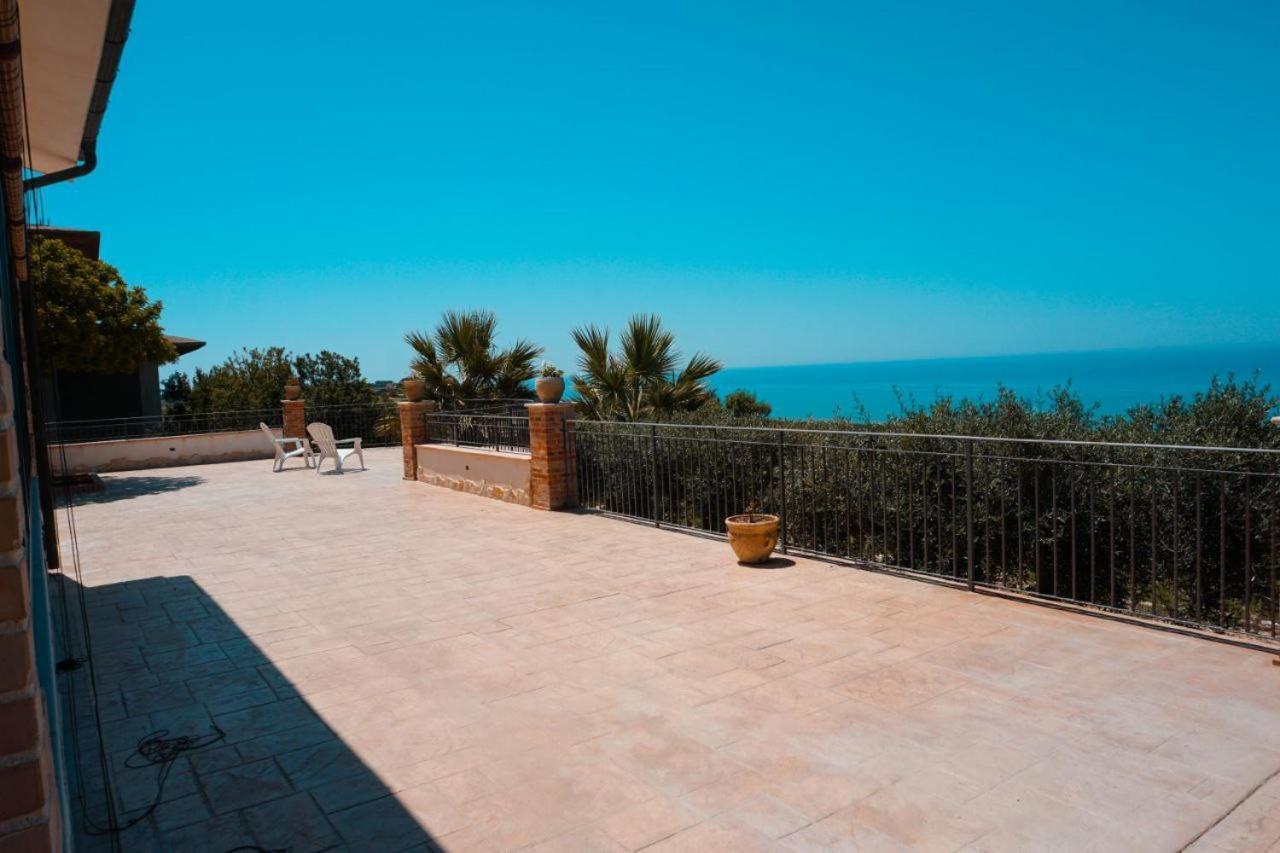Il Casale Di Bovo Marina Montallegro Exterior foto